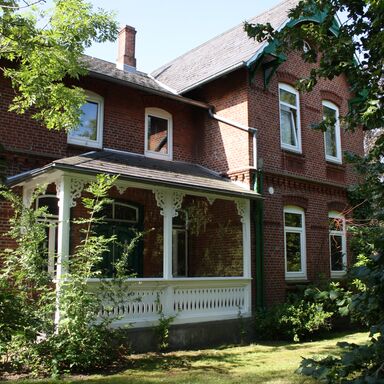 Eingang zum Haupthaus